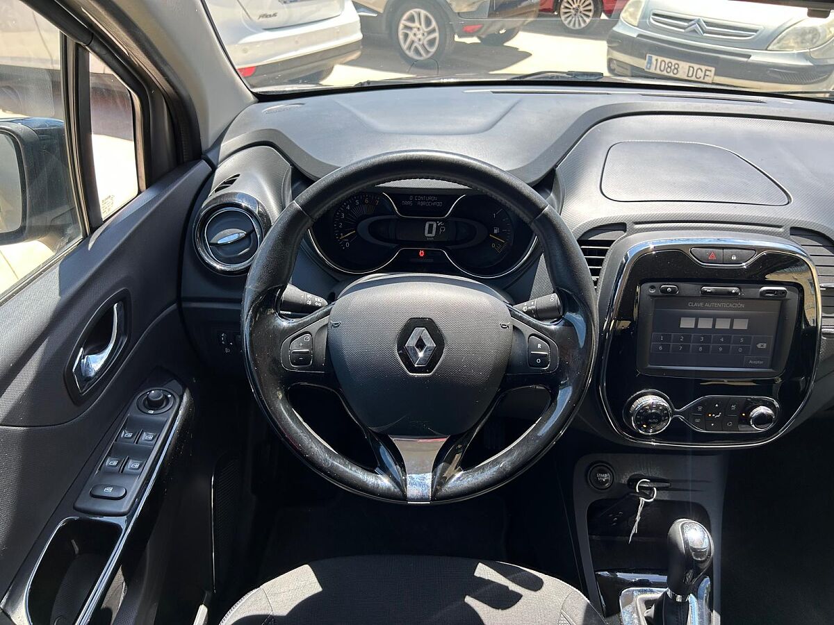 RENAULT CAPTUR ZEN 1.2 TCE AUTO SPANISH LHD IN SPAIN 95000 MILES SUPERB 2014